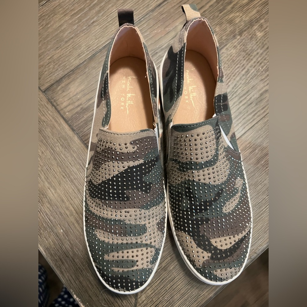 Womens slip on Camo Sneakers size 10